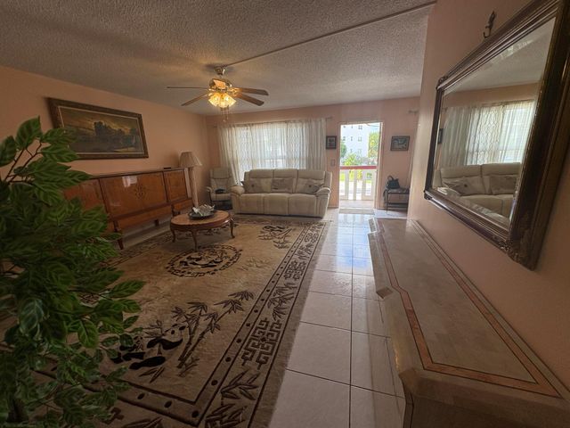 202 Greenbrier C, West Palm Beach, FL 33417