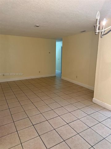 304 NW 6th Ave, Boynton Beach, FL 33435