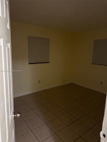 304 NW 6th Ave, Boynton Beach, FL 33435