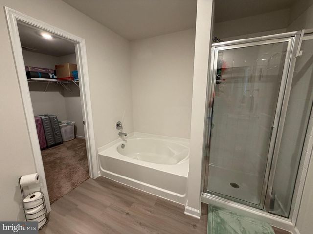 31 BLOOMSBURY ST, Falling Waters, WV 25419