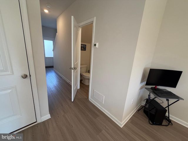 31 BLOOMSBURY ST, Falling Waters, WV 25419