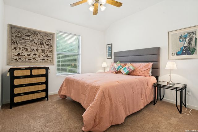 10 OAKWELL FARMS PKWY, San Antonio, TX 78218