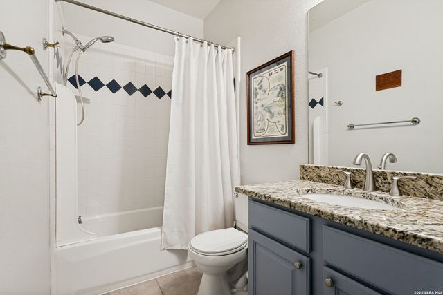 10 OAKWELL FARMS PKWY, San Antonio, TX 78218