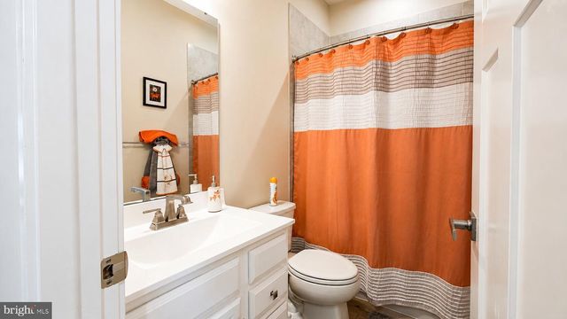 9008 ARMSTRONG LN, Upper Marlboro, MD 20772