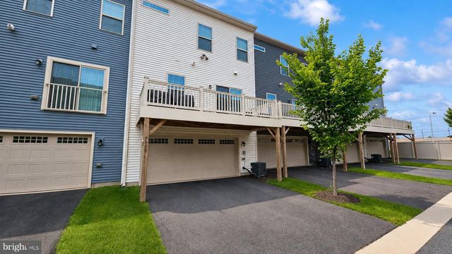 9008 ARMSTRONG LN, Upper Marlboro, MD 20772