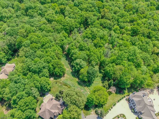 9 Vista Ct, Kinnelon Boro, NJ 07405