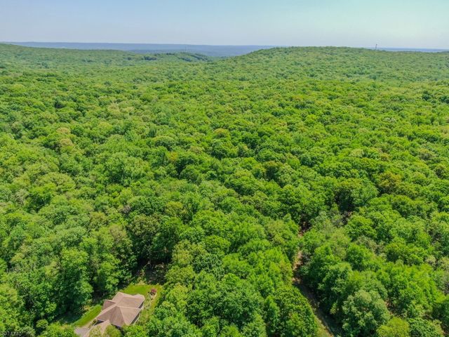 9 Vista Ct, Kinnelon Boro, NJ 07405