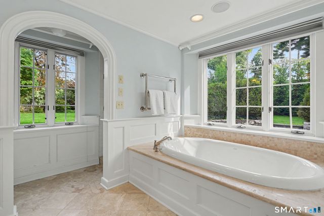5 Cross Road, Darien, CT 06820