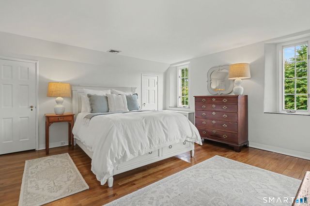 5 Cross Road, Darien, CT 06820