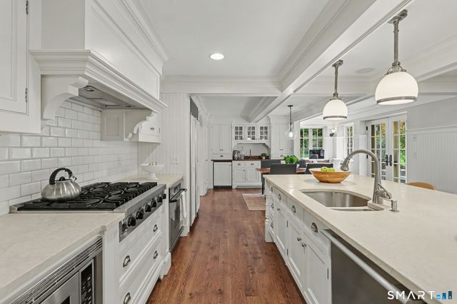 5 Cross Road, Darien, CT 06820