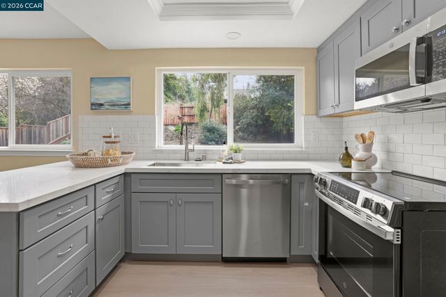 5500 Lewis Way, Concord, CA 94521