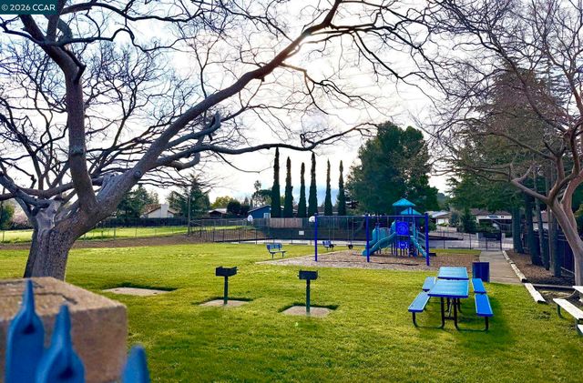 5500 Lewis Way, Concord, CA 94521