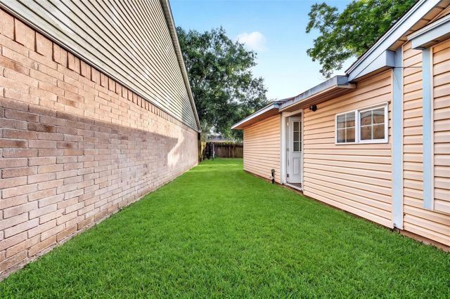 19963 Sutton Falls Drive, Cypress, TX 77433