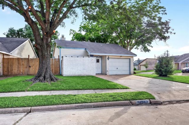19963 Sutton Falls Drive, Cypress, TX 77433