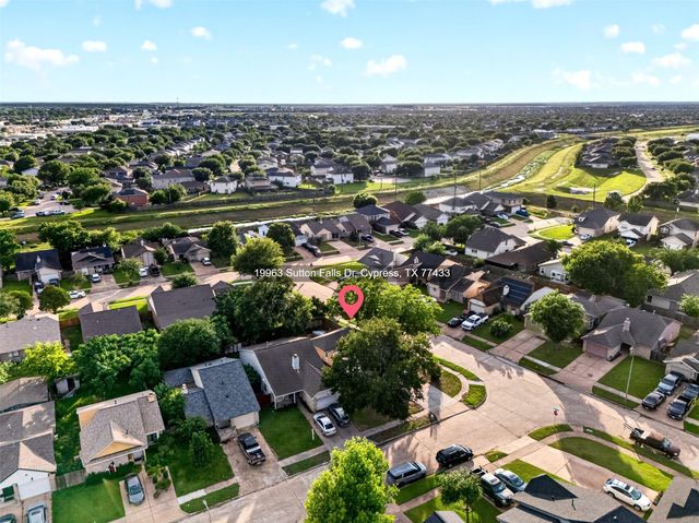 19963 Sutton Falls Drive, Cypress, TX 77433