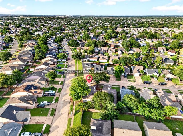 19963 Sutton Falls Drive, Cypress, TX 77433