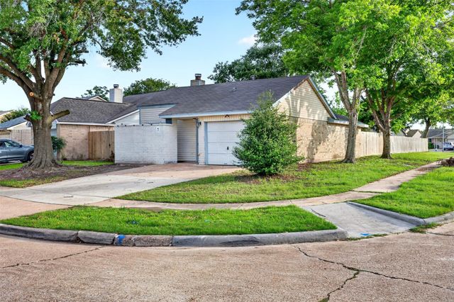 19963 Sutton Falls Drive, Cypress, TX 77433