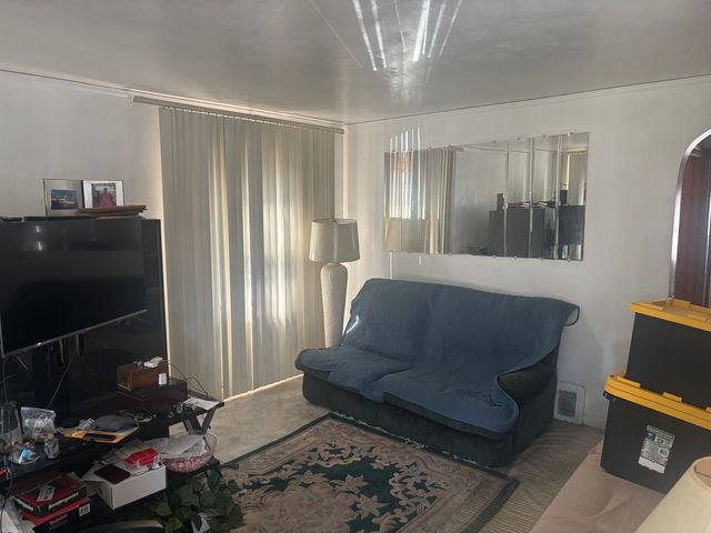 9738 S Greenwood Avenue, Chicago, IL 60628