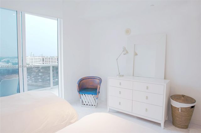 15811 Collins Ave 805, Sunny Isles Beach, FL 33160