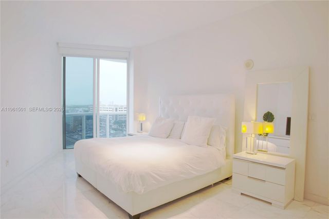 15811 Collins Ave 805, Sunny Isles Beach, FL 33160