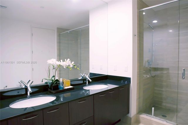 15811 Collins Ave 805, Sunny Isles Beach, FL 33160