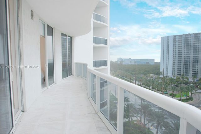 15811 Collins Ave 805, Sunny Isles Beach, FL 33160