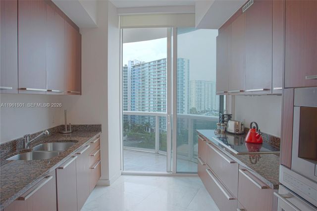 15811 Collins Ave 805, Sunny Isles Beach, FL 33160
