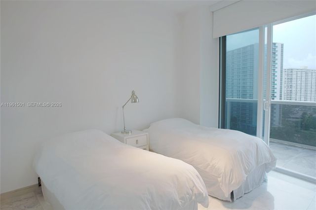 15811 Collins Ave 805, Sunny Isles Beach, FL 33160