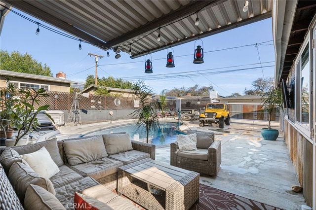 762 N Redding, Upland, CA 91786