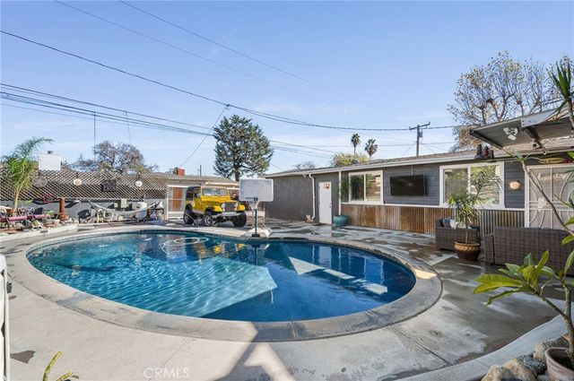 762 N Redding, Upland, CA 91786