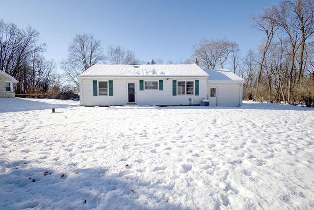 3080 N Brookfield ROAD, Brookfield, WI 53045