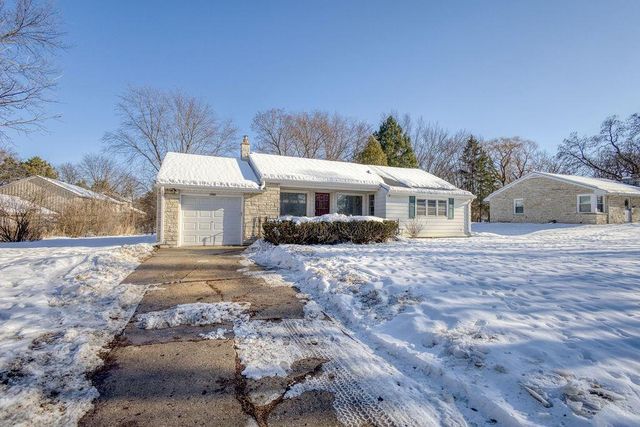 3080 N Brookfield ROAD, Brookfield, WI 53045