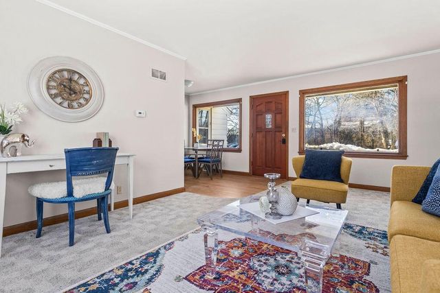 3080 N Brookfield ROAD, Brookfield, WI 53045