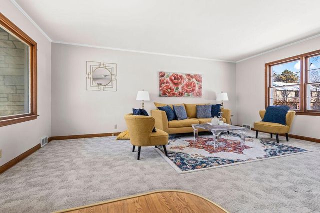 3080 N Brookfield ROAD, Brookfield, WI 53045