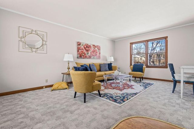 3080 N Brookfield ROAD, Brookfield, WI 53045