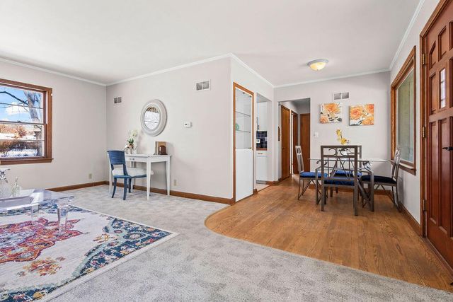 3080 N Brookfield ROAD, Brookfield, WI 53045