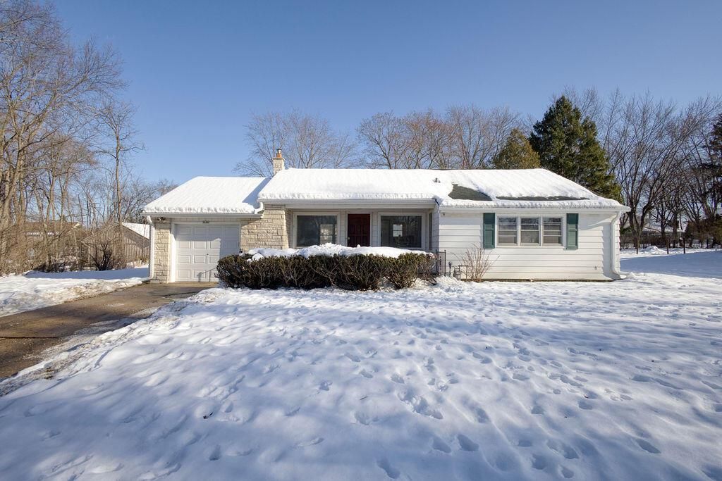 3080 N Brookfield ROAD, Brookfield, WI 53045