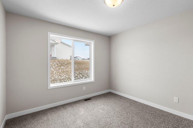 1179 Cubasue Court, Shakopee, MN 55379