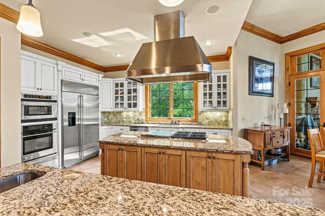 6205 Plantation Pointe Drive, Granite Falls, NC 28630