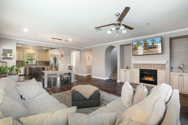 551 Via De La Paz, Palm Desert, CA 92211