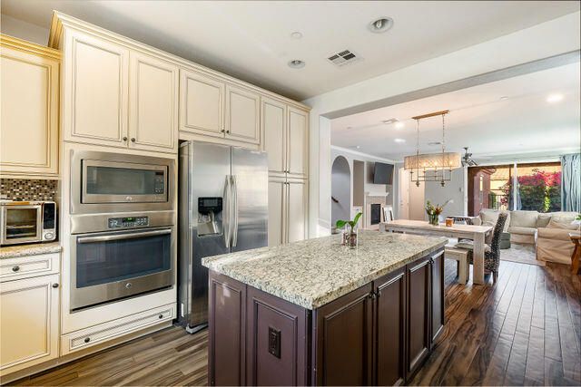 551 Via De La Paz, Palm Desert, CA 92211