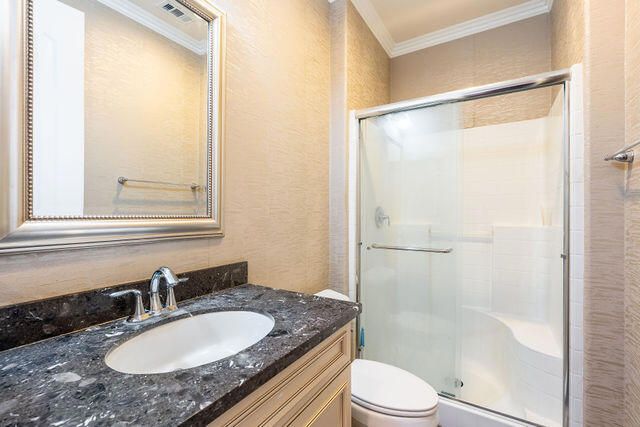 551 Via De La Paz, Palm Desert, CA 92211