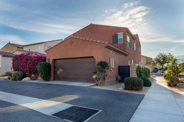 551 Via De La Paz, Palm Desert, CA 92211