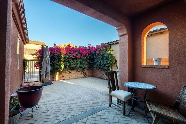 551 Via De La Paz, Palm Desert, CA 92211