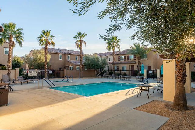 551 Via De La Paz, Palm Desert, CA 92211