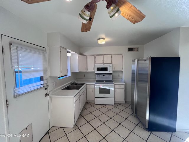 51 E Mills Dr Unit A, Tucson, AZ 85705