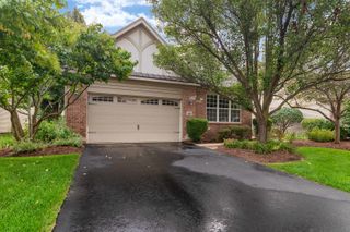 809 Colchester Drive, Oswego, IL 60543