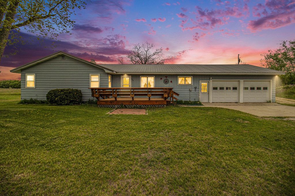 826 W Shelby Road, Shelby Twp, MI 49455