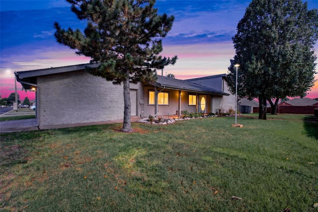 5808 Hefner Village Court, Oklahoma City, OK 73162