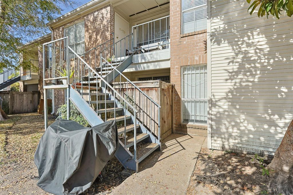 3900 Woodchase Drive 67, Houston, TX 77042